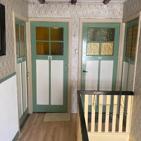 Bed And Breakfast *